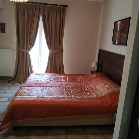 Kapsalis 3* فيريا